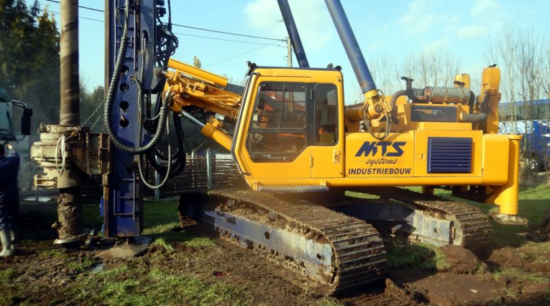 MTS System Hitachi EX3000 met Olivier boortools